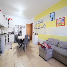 Appartamento da arredare Carceri PD con garage