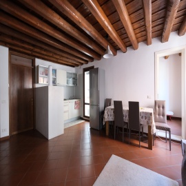 Appartamento in affitto a Este con due camere