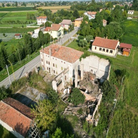Rustico con terreno in vendita a VIlla Estense