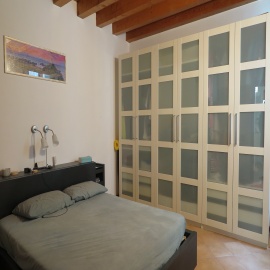 Appartamento arredato incentro ad este in affitto